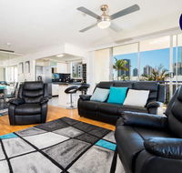 SPACIOUS RESORT STYLE APARTMENT and PARKING INC - Australia Accommodation