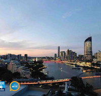 Spacious River Front 2 Bed Apt Central Location - Australia Accommodation