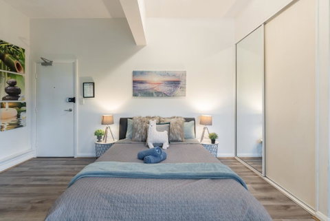 Spacious Studio 2mins To Station&Shopping Sleeps4 B - Australia Accommodation 0