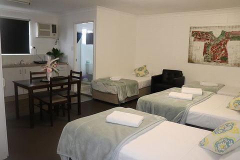 Spanish Lace Motor Inn - Australia Accommodation 2