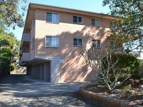 St James 6, Stylish Airconditioned Retreat - Australia Accommodation 3