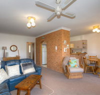 St James 6 Stylish Airconditioned Retreat - Australia Accommodation