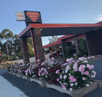 Statesman Motor Inn - Australia Accommodation