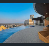 Stay in Style-Luxury CBD Apartment - Australia Accommodation