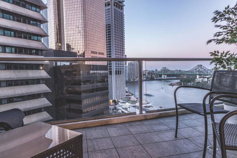 Story Bridge/River Views,  Pool, Gym, Netflix, Carpark - Australia Accommodation 2