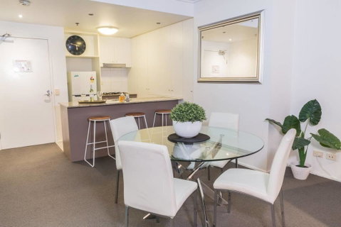 Story Bridge/River Views,  Pool, Gym, Netflix, Carpark - Australia Accommodation 1