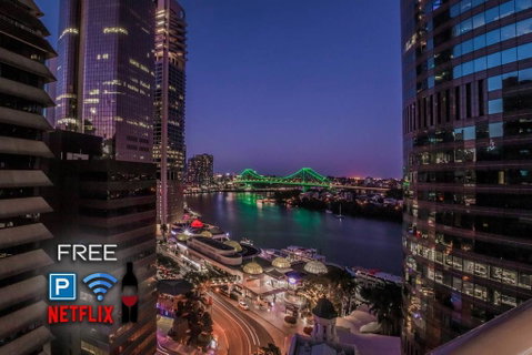 Story Bridge/River Views,  Pool, Gym, Netflix, Carpark - Australia Accommodation 0