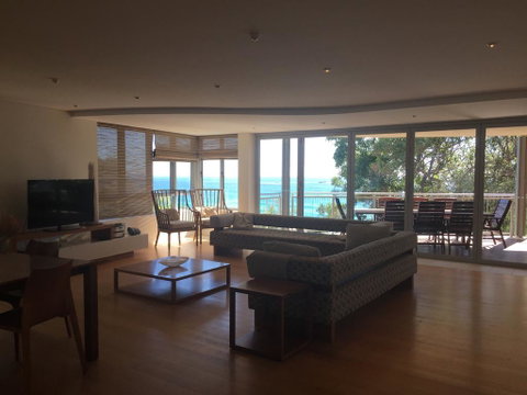 Stradbroke Island Beach Hotel - Australia Accommodation 1