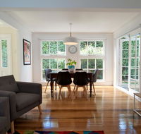 Strahan House - Australia Accommodation