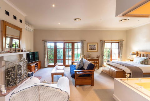 Strathearn Park Lodge - Australia Accommodation 0