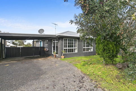 Strathmore Beach House 67 - Australia Accommodation 1