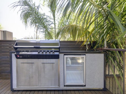Street Cafe Boutique Accommodation@ Nelson Bay - Australia Accommodation 2