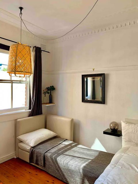 Studio Flat With Shared Rooftop Terrace - Australia Accommodation 3