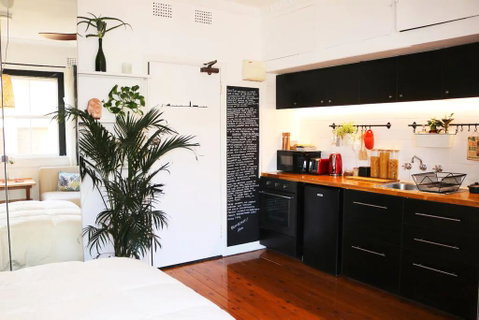 Studio Flat With Shared Rooftop Terrace - Australia Accommodation 2