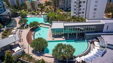 Stunning 4 Bedroom Sub Penthouse - Level 60 Q1 - Australia Accommodation 1