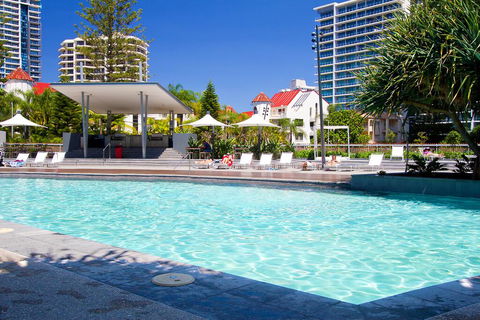 Stunning 4 Bedroom Sub Penthouse - Level 60 Q1 - Australia Accommodation 2