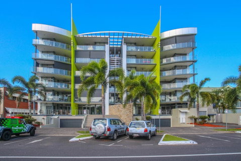 Stunning Ground Floor City Apartment. - Australia Accommodation 1