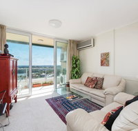Stunning Harbour View Home - Australia Accommodation