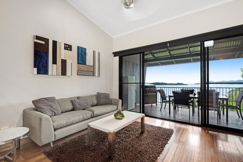 Stunning Panorama Apartments - Australia Accommodation 2