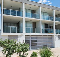Stunning surfside apartment - Boyd St Woorim - Australia Accommodation