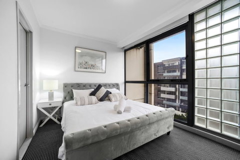 Stylish And Spacious Apt With Double Living Room - Australia Accommodation 2