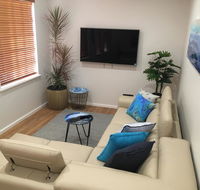 Stylish North Perth on Cafe strip - Australia Accommodation