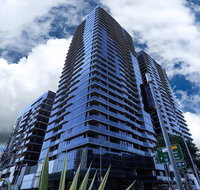 Stylist 2 Bedrooms Apartment with Pool/GYM/Parking - Australia Accommodation