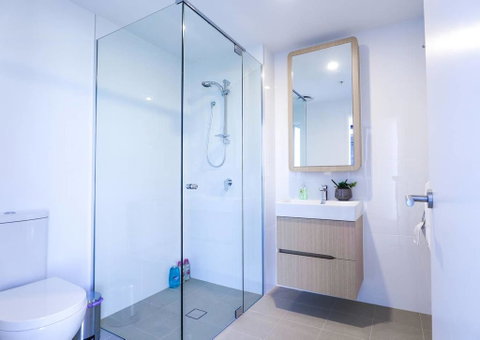 Stylist 2 Bedrooms Apartment With Pool/GYM/Parking - Australia Accommodation 3
