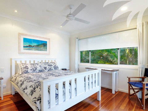 Summer Folly 1 - Australia Accommodation 2