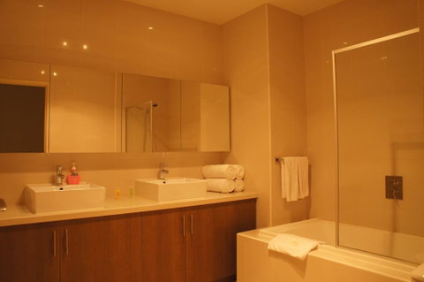 Summer Inn Holiday Apartments - Australia Accommodation 3