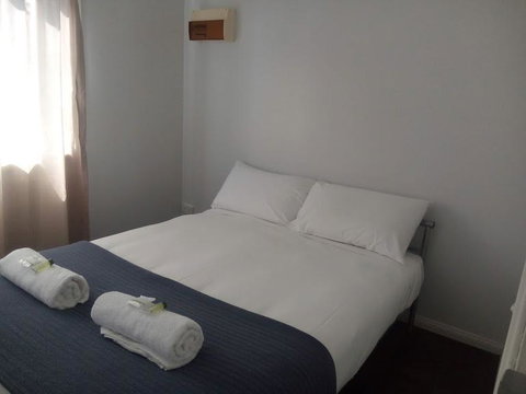 Summit Cabin - Australia Accommodation 0