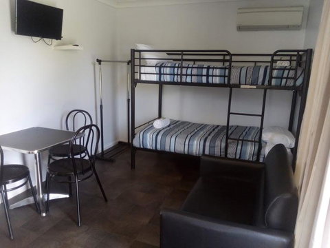 Summit Cabin - Australia Accommodation 1