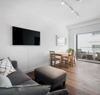 Sunlit 1 Bedroom Apartment right at Bondi Beach - Australia Accommodation