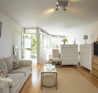 Sunlit studio in the trees walk to the beach - Australia Accommodation