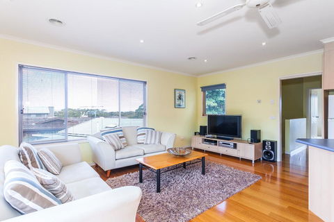 Sunningdale Beach House 12 - Australia Accommodation 3