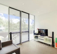 Sunny 3 Bedroom Apartment in Turrella - Australia Accommodation