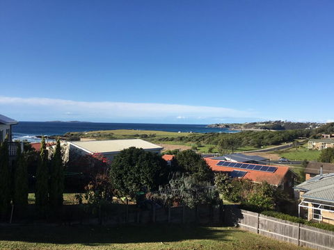 Sunnyside Holiday Home - Australia Accommodation 0