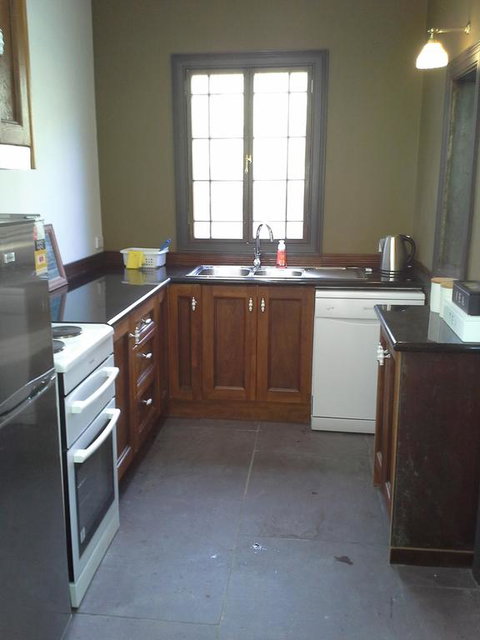 Sunset Cottages - Australia Accommodation 3