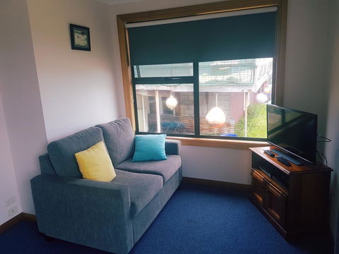 Sunset Holiday Villas - Australia Accommodation 1