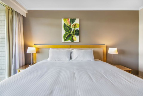 Super Convenient Apartment With Garden Views - Australia Accommodation 1
