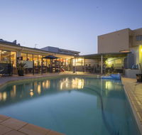 Sydney Beachouse YHA - Australia Accommodation