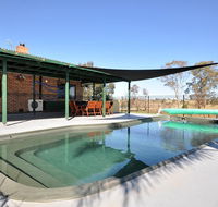 Talga Escape Rothbury with pool and views - Australia Accommodation