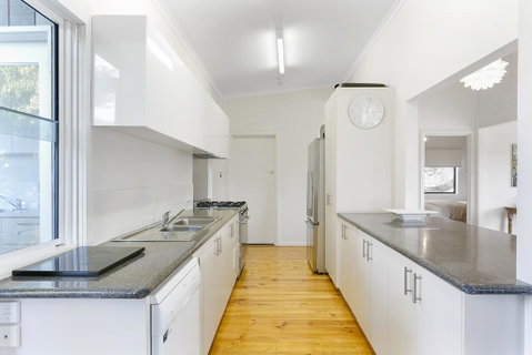 Tallarook Beach House - Very Close To Beach - Australia Accommodation 3