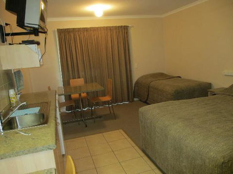 Tambo Mill Motel & Caravan Park - Australia Accommodation 3
