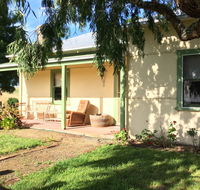 Tarndwarncoort - Farmer's Cottage - Australia Accommodation