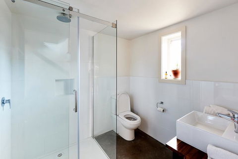 Tarndwarncoort - Farmer's Cottage - Australia Accommodation 2