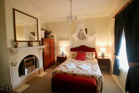 Tenterfield Historic C1895 Cottage - Australia Accommodation 2