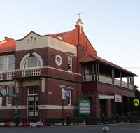 The Bank BB West Wyalong - Australia Accommodation