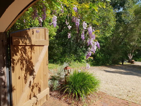 The Barn - Australia Accommodation 3
