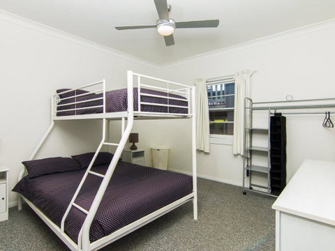 The Beach Shack - Australia Accommodation 3